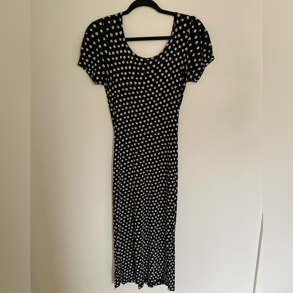 90’s slinky daisy dress